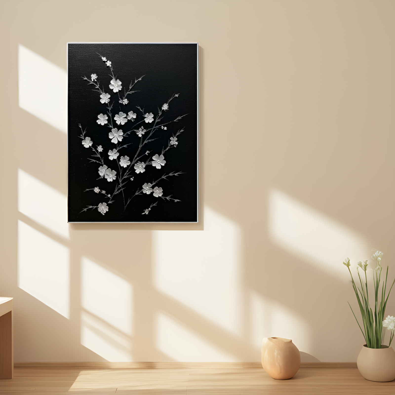 Fleurs d'argent contre la nuit : une danse florale délicate 